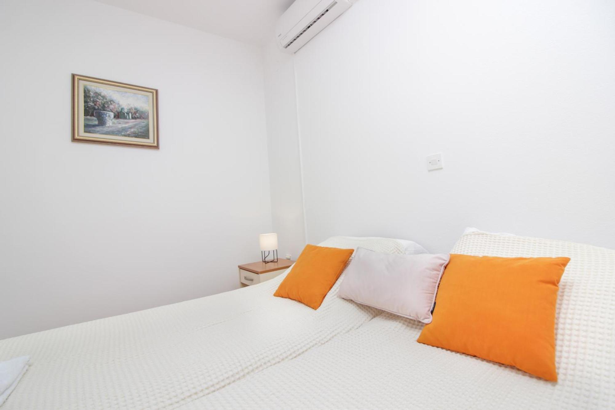Apartments And Rooms With Parking Space Nin, Zadar - 5805 Zimmer foto